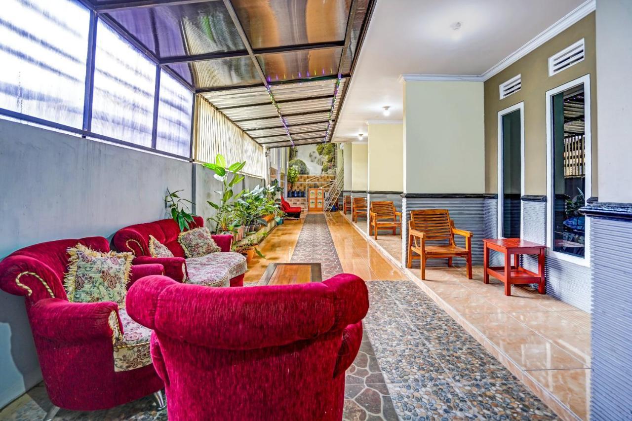 Super Oyo 90642 Lancar Homestay Syariah Tlekung Εξωτερικό φωτογραφία