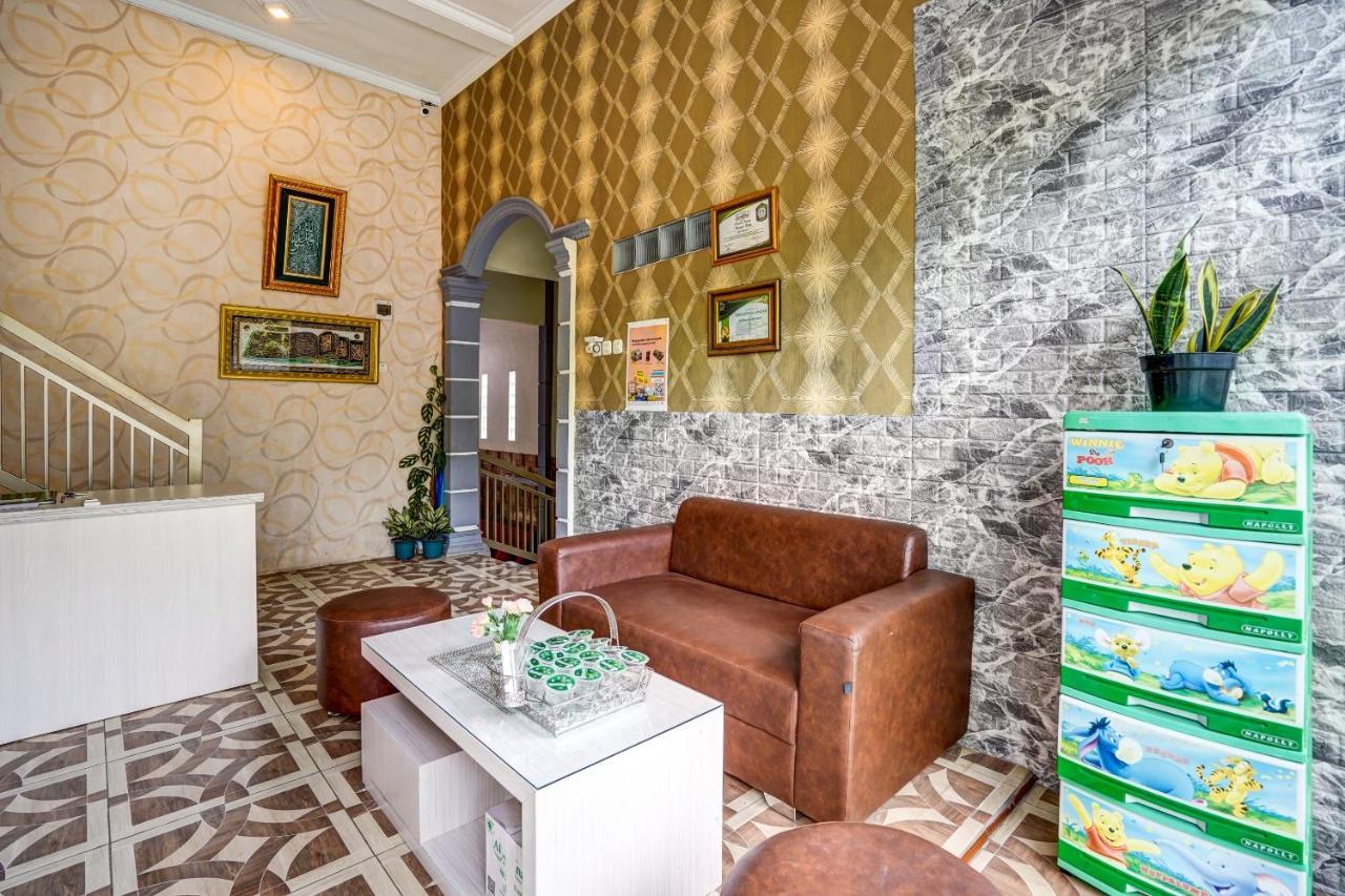 Super Oyo 90642 Lancar Homestay Syariah Tlekung Εξωτερικό φωτογραφία