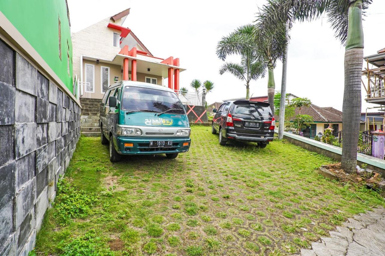 Super Oyo 90642 Lancar Homestay Syariah Tlekung Εξωτερικό φωτογραφία