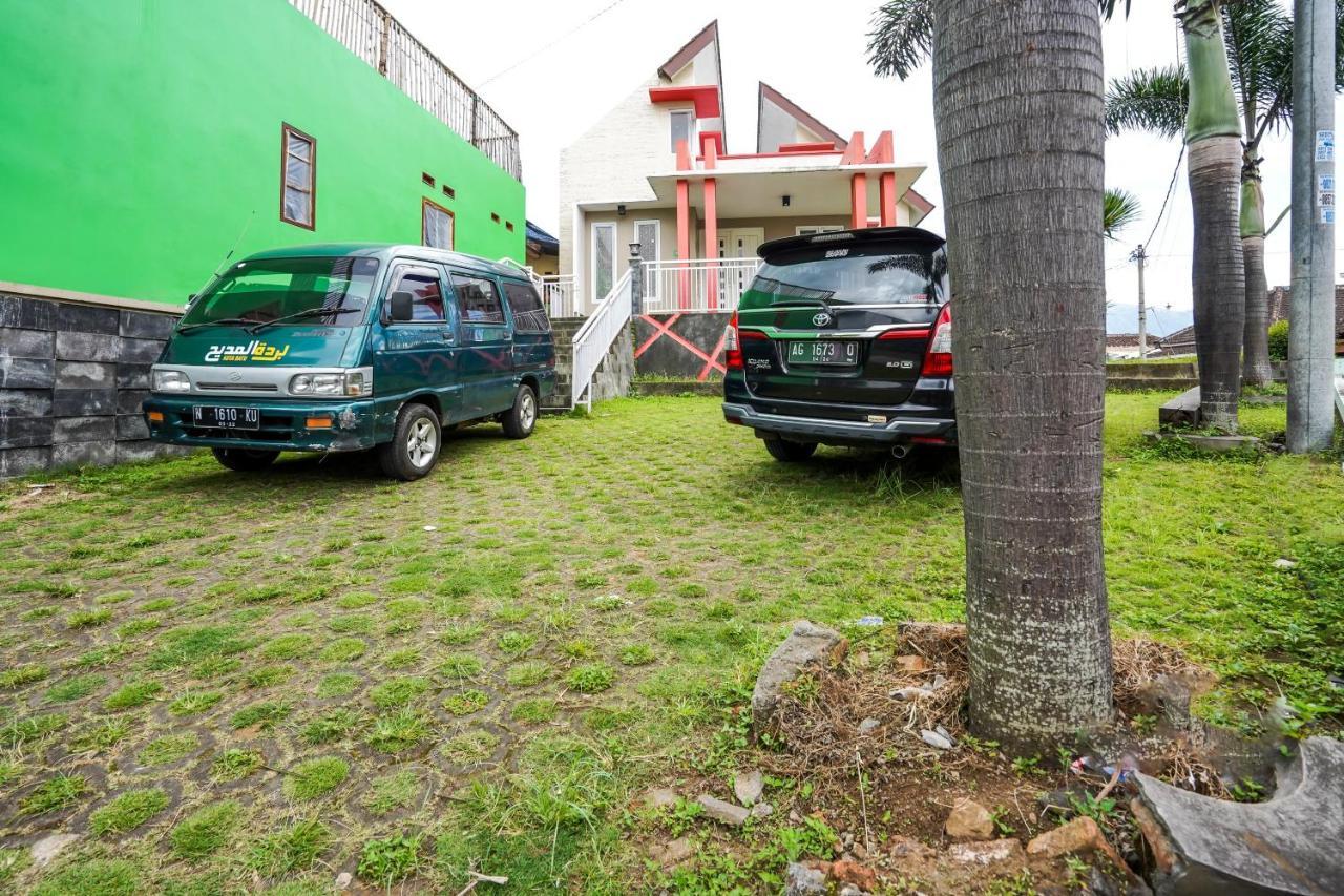 Super Oyo 90642 Lancar Homestay Syariah Tlekung Εξωτερικό φωτογραφία