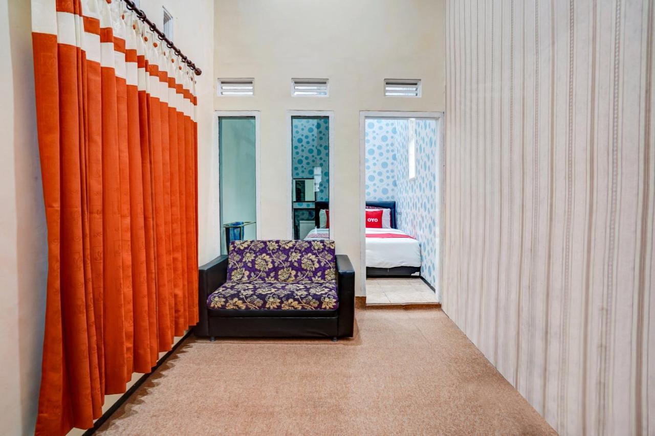 Super Oyo 90642 Lancar Homestay Syariah Tlekung Εξωτερικό φωτογραφία