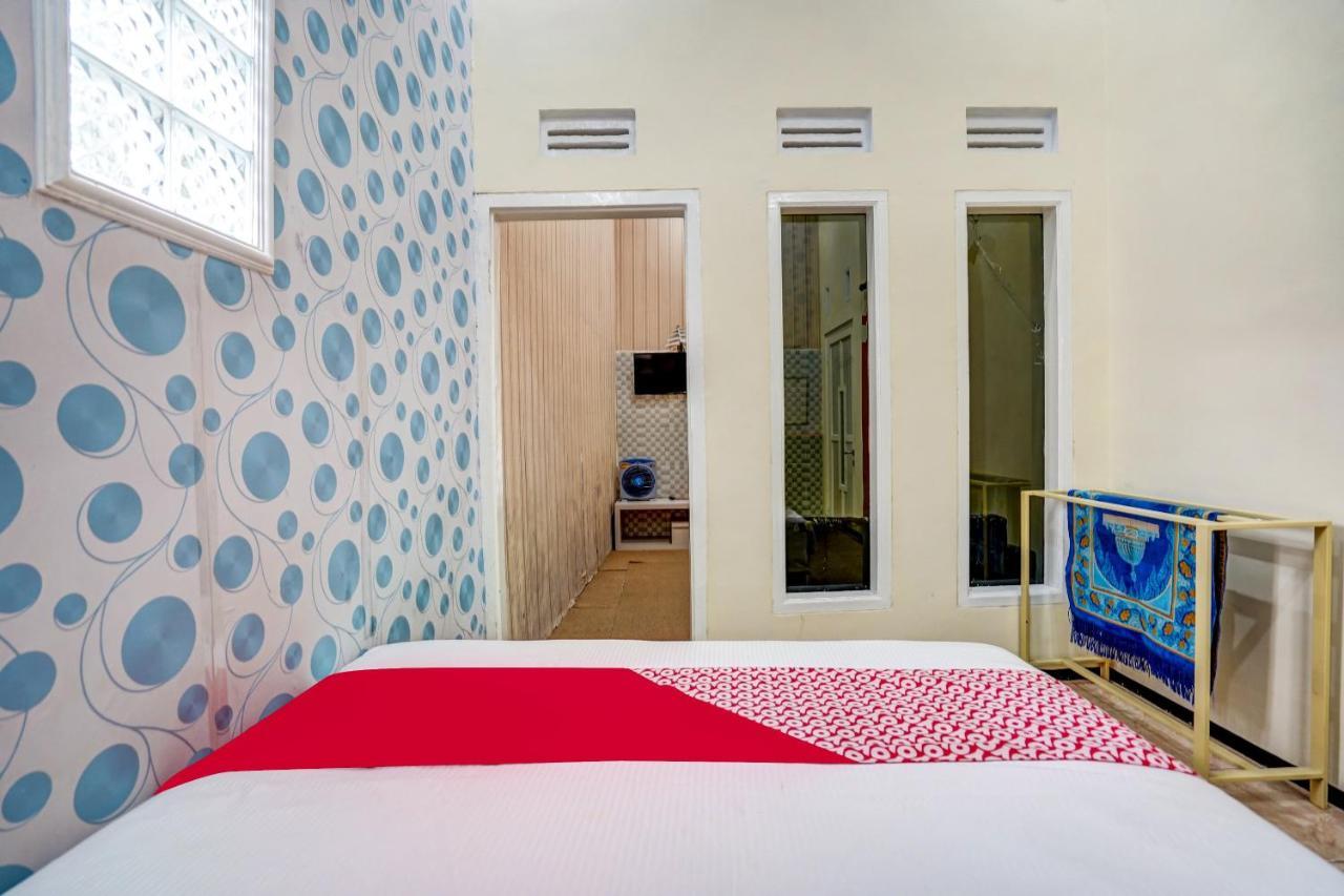 Super Oyo 90642 Lancar Homestay Syariah Tlekung Εξωτερικό φωτογραφία